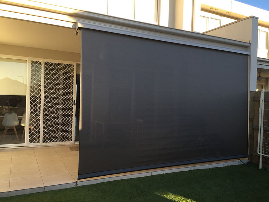 Drop outdoor blinds